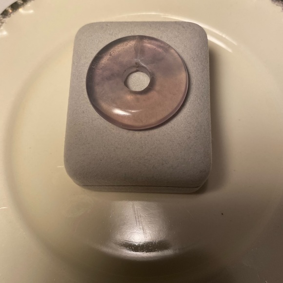 💛 Rainbow Beautiful transparent fluorite donut pendant. - Picture 5 of 6